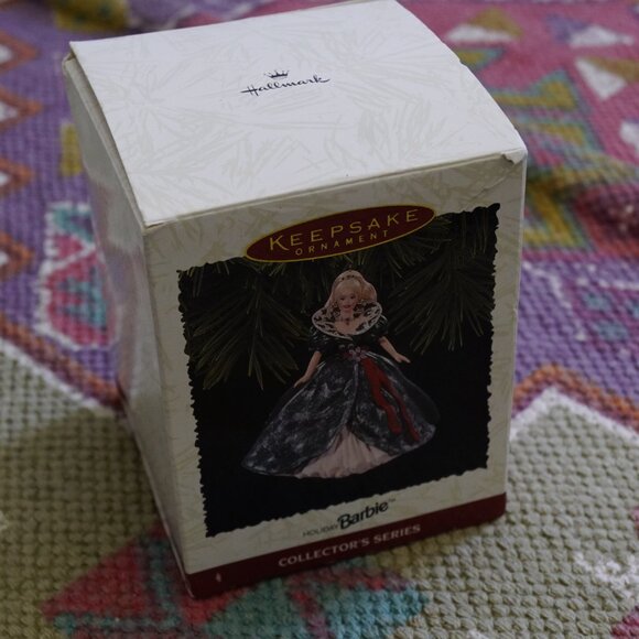Vintage 1995 NEW IN BOX "Holiday Barbie" Hallmark Keepsake Ornament - Picture 2 of 9